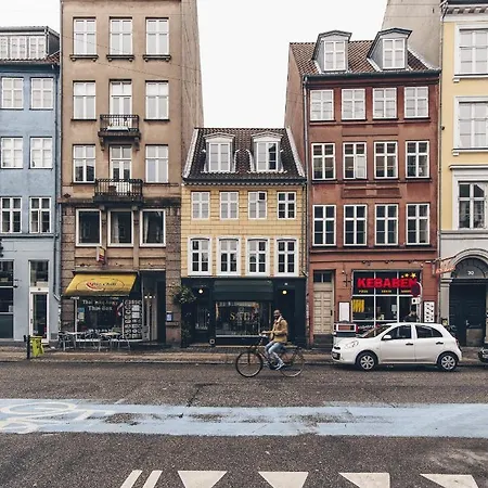 Charming 1-bedroom In Historic Center Store Kongensgade 17a2tv 아파트 *